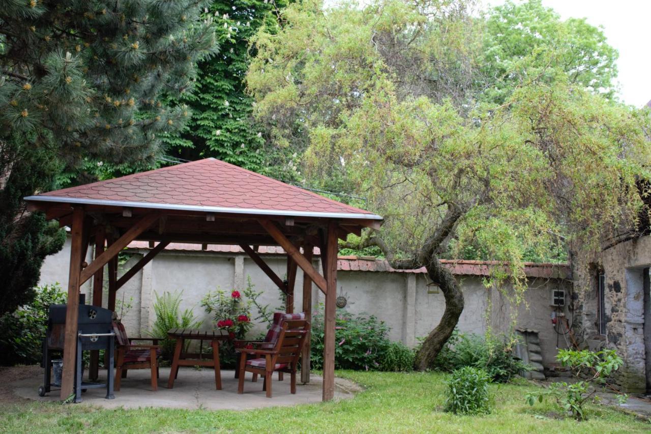 Apartamento Na koňské farmě Malecov Exterior foto